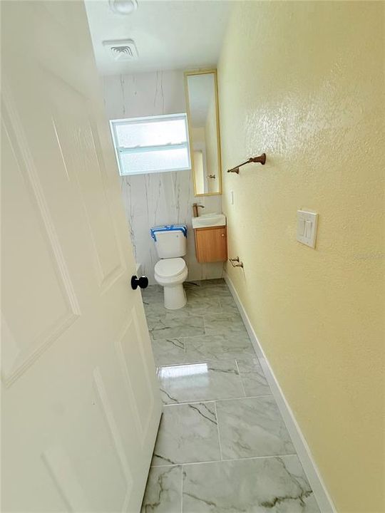 For Sale: $320,000 (3 beds, 2 baths, 825 Square Feet)