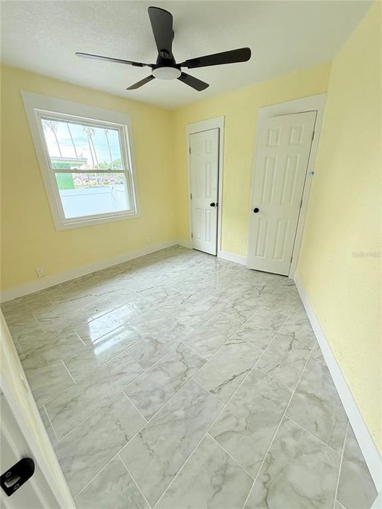 For Sale: $320,000 (3 beds, 2 baths, 825 Square Feet)
