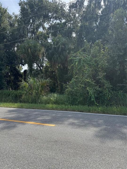 На продажу: $300,000 (5.92 acres)