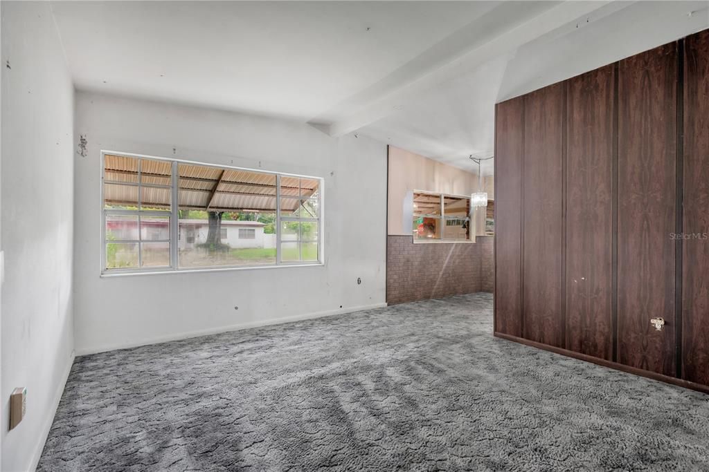 На продажу: $274,900 (3 спален, 1 ванн, 1306 Квадратных фут)