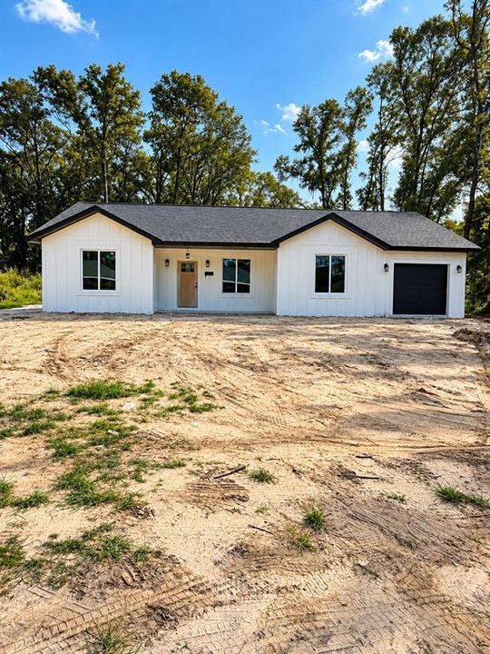 For Sale: $269,900 (3 beds, 2 baths, 1294 Square Feet)