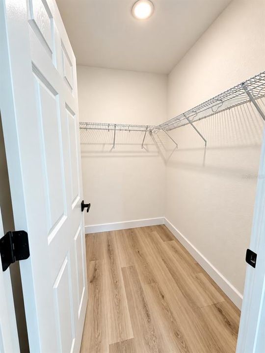 For Sale: $269,900 (3 beds, 2 baths, 1294 Square Feet)