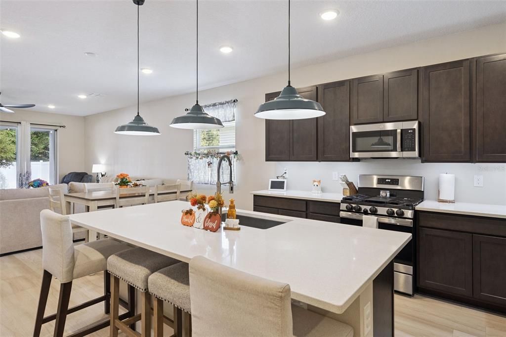 En Venta: $390,000 (4 camas, 3 baños, 2291 Pies cuadrados)