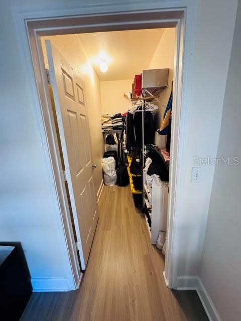 На продажу: $249,900 (2 спален, 2 ванн, 1070 Квадратных фут)
