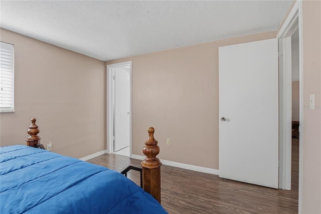 En Venta: $259,900 (2 camas, 2 baños, 1344 Pies cuadrados)