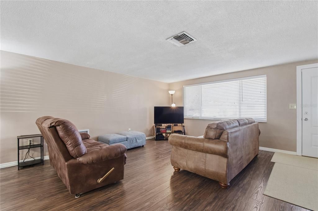 En Venta: $259,900 (2 camas, 2 baños, 1344 Pies cuadrados)