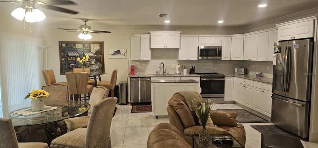 En Venta: $289,900 (2 camas, 2 baños, 1270 Pies cuadrados)