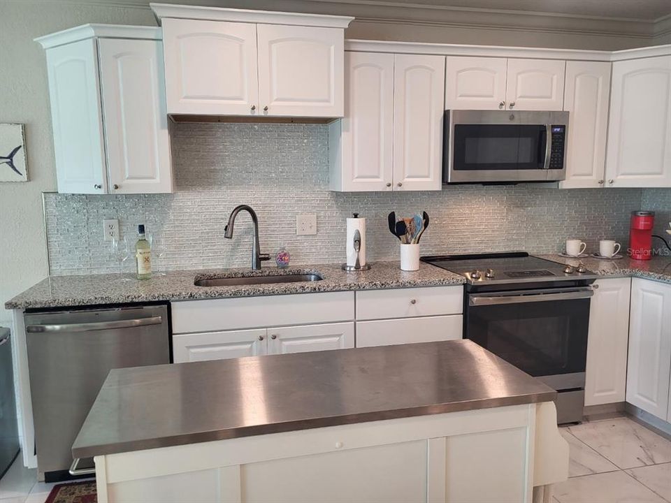 En Venta: $289,900 (2 camas, 2 baños, 1270 Pies cuadrados)
