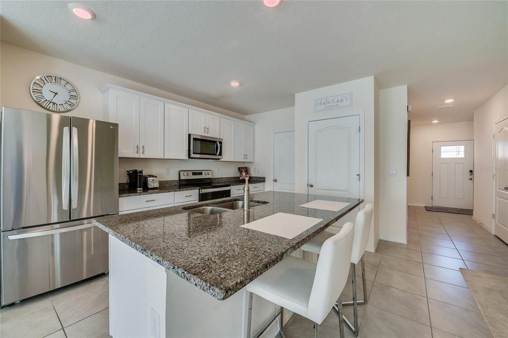 For Rent: $2,000 (2 beds, 2 baths, 1624 Square Feet)