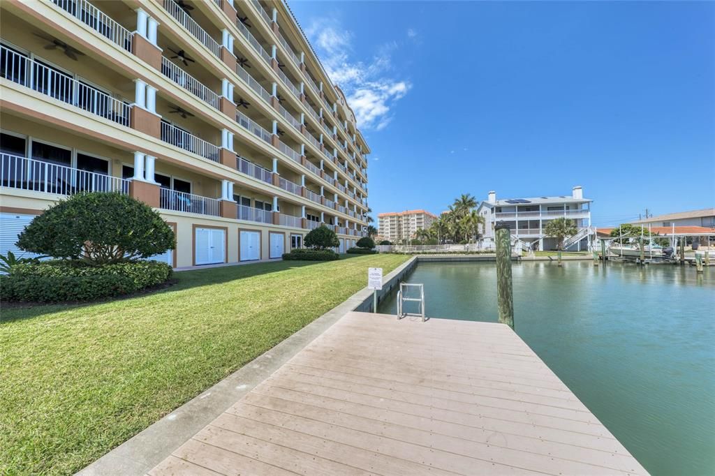 For Sale: $1,100,000 (3 beds, 3 baths, 1995 Square Feet)