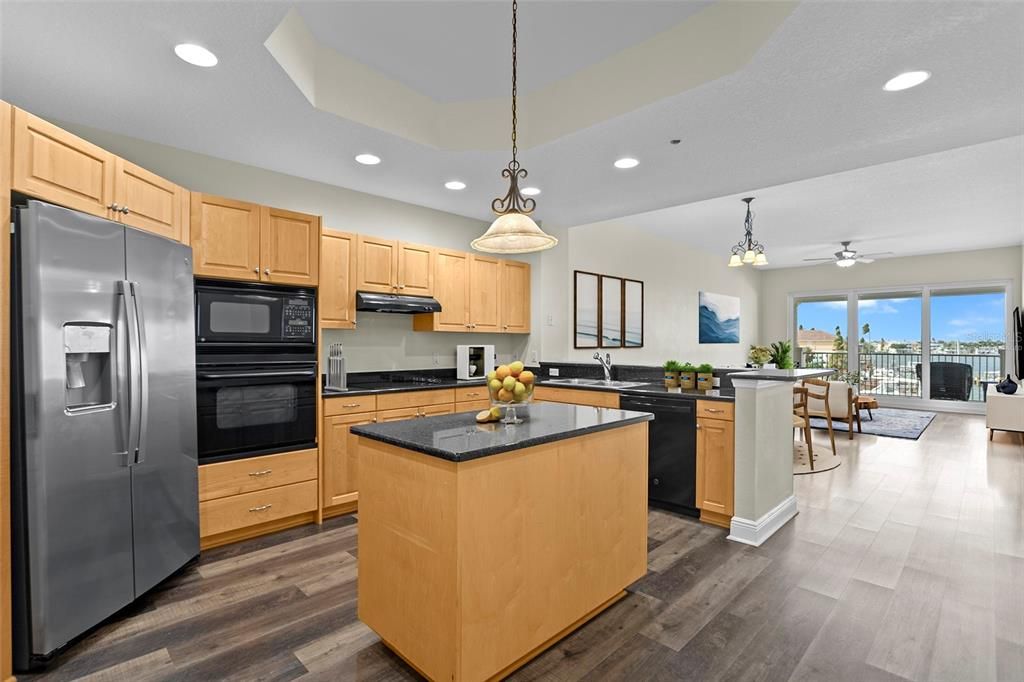 For Sale: $1,100,000 (3 beds, 3 baths, 1995 Square Feet)