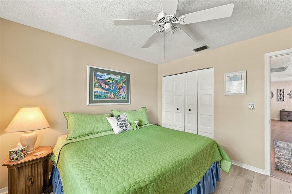 For Sale: $235,000 (2 beds, 2 baths, 1180 Square Feet)