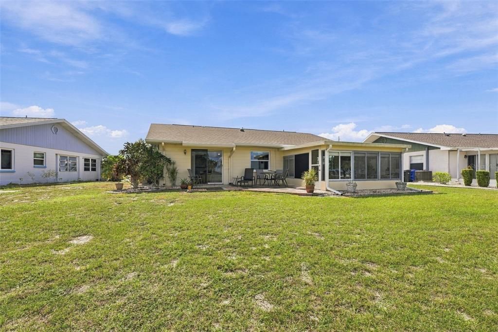 For Sale: $235,000 (2 beds, 2 baths, 1180 Square Feet)