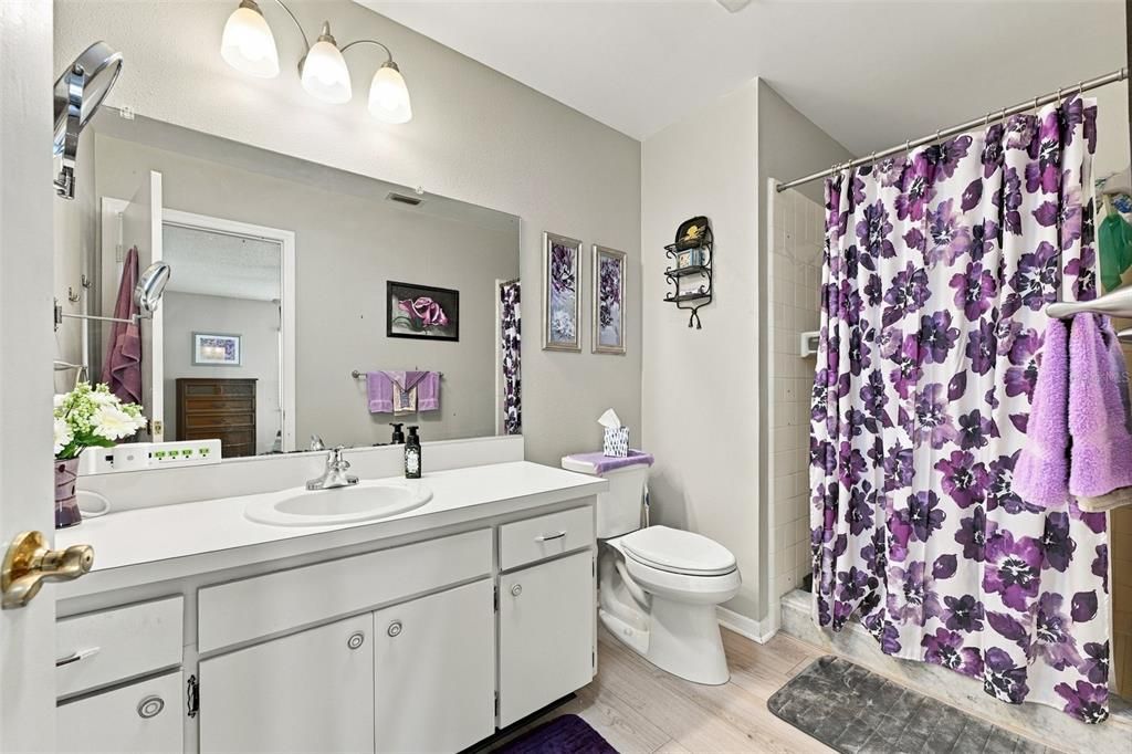 For Sale: $235,000 (2 beds, 2 baths, 1180 Square Feet)