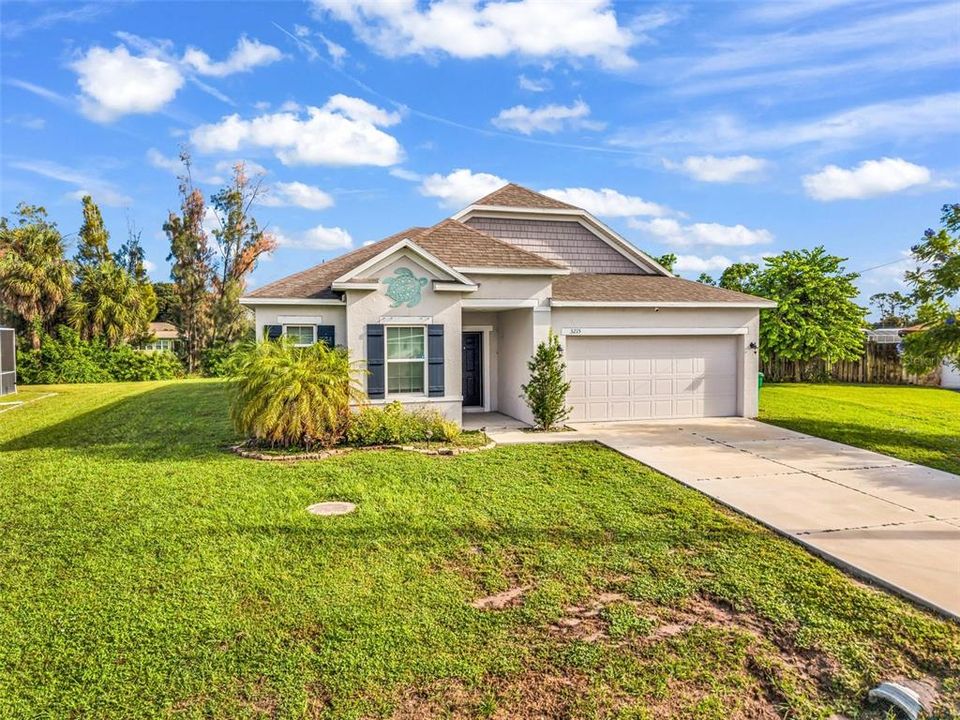 For Sale: $334,900 (3 beds, 2 baths, 1998 Square Feet)