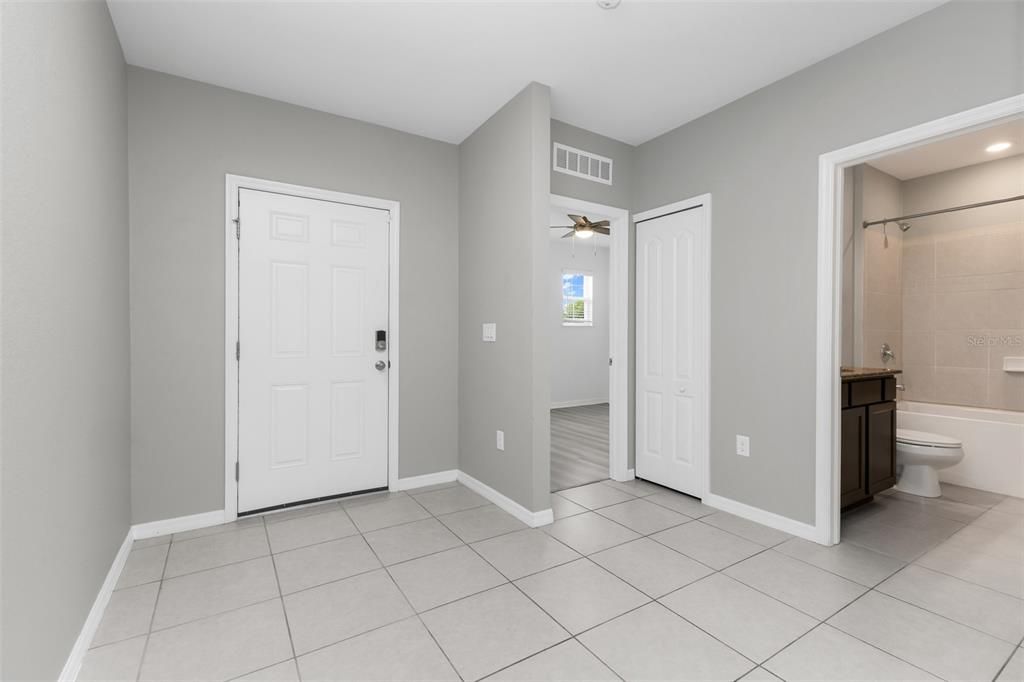For Sale: $334,900 (3 beds, 2 baths, 1998 Square Feet)