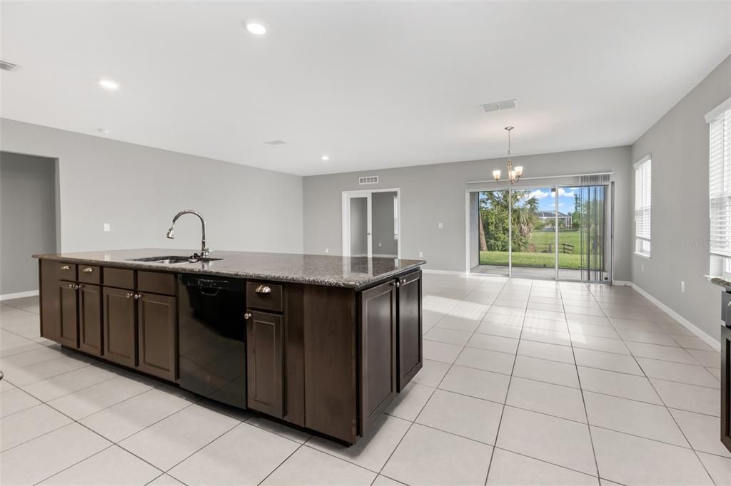 For Sale: $334,900 (3 beds, 2 baths, 1998 Square Feet)