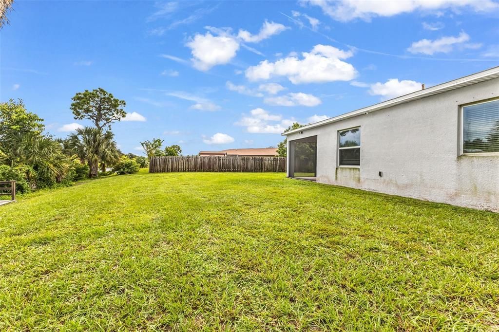 For Sale: $334,900 (3 beds, 2 baths, 1998 Square Feet)
