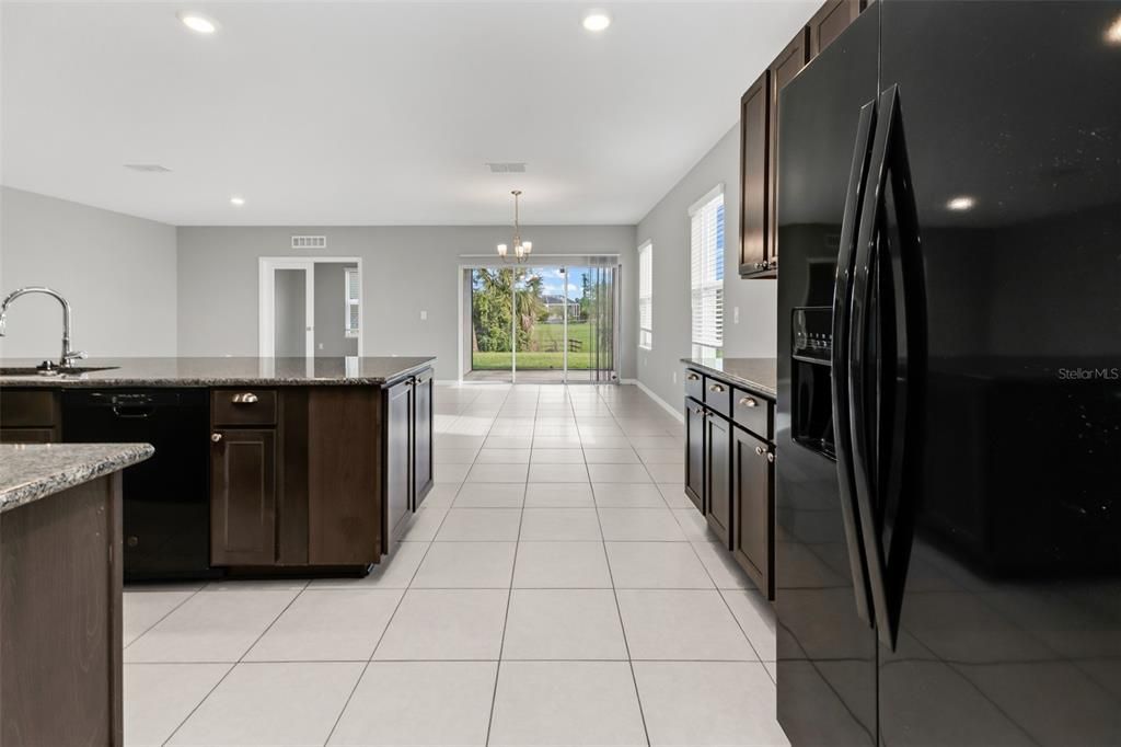 For Sale: $334,900 (3 beds, 2 baths, 1998 Square Feet)