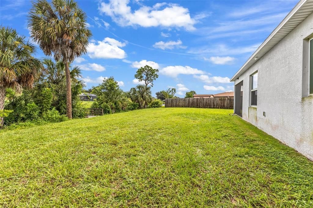 For Sale: $334,900 (3 beds, 2 baths, 1998 Square Feet)