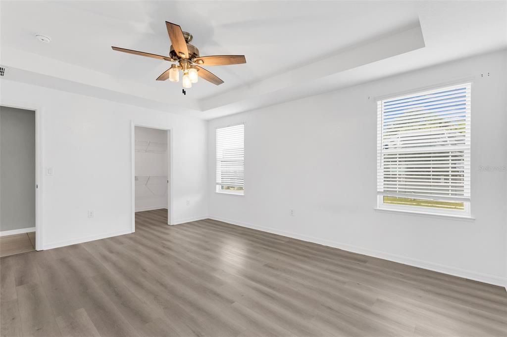 For Sale: $334,900 (3 beds, 2 baths, 1998 Square Feet)