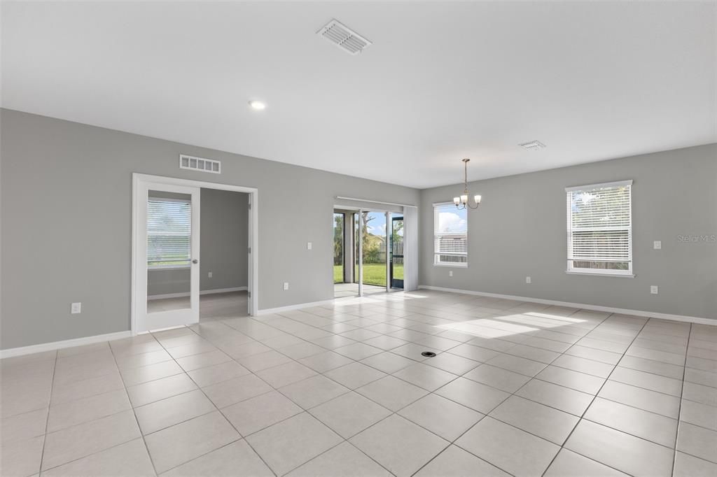 For Sale: $334,900 (3 beds, 2 baths, 1998 Square Feet)