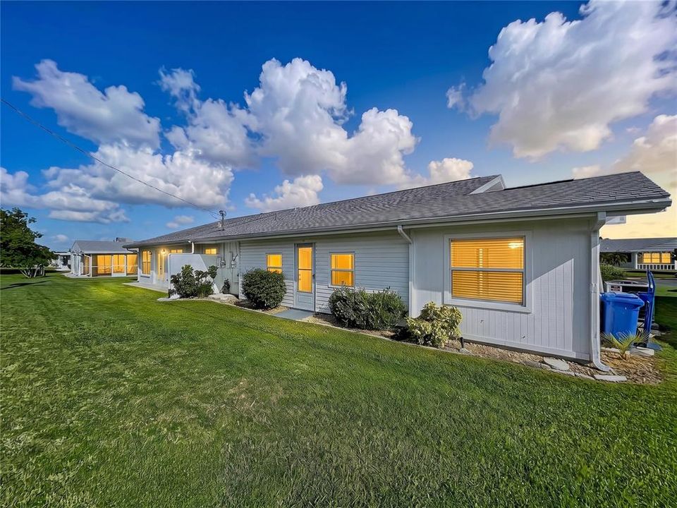 For Sale: $255,000 (2 beds, 2 baths, 1384 Square Feet)