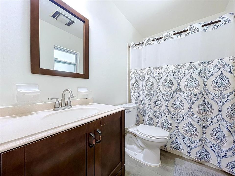 For Sale: $255,000 (2 beds, 2 baths, 1384 Square Feet)