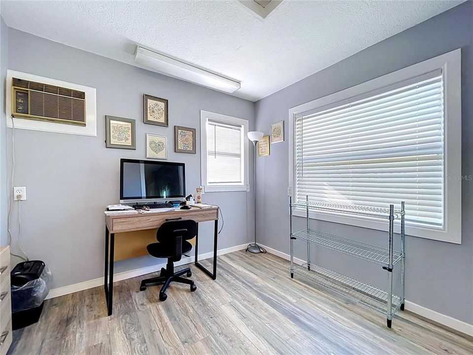 For Sale: $255,000 (2 beds, 2 baths, 1384 Square Feet)