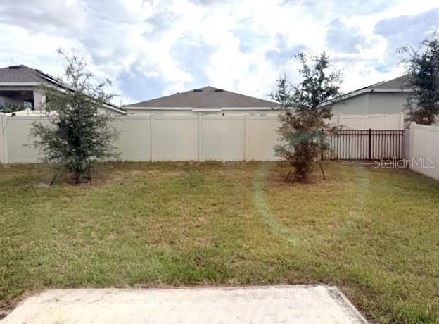 For Sale: $299,000 (3 beds, 2 baths, 1560 Square Feet)