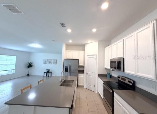 For Sale: $299,000 (3 beds, 2 baths, 1560 Square Feet)
