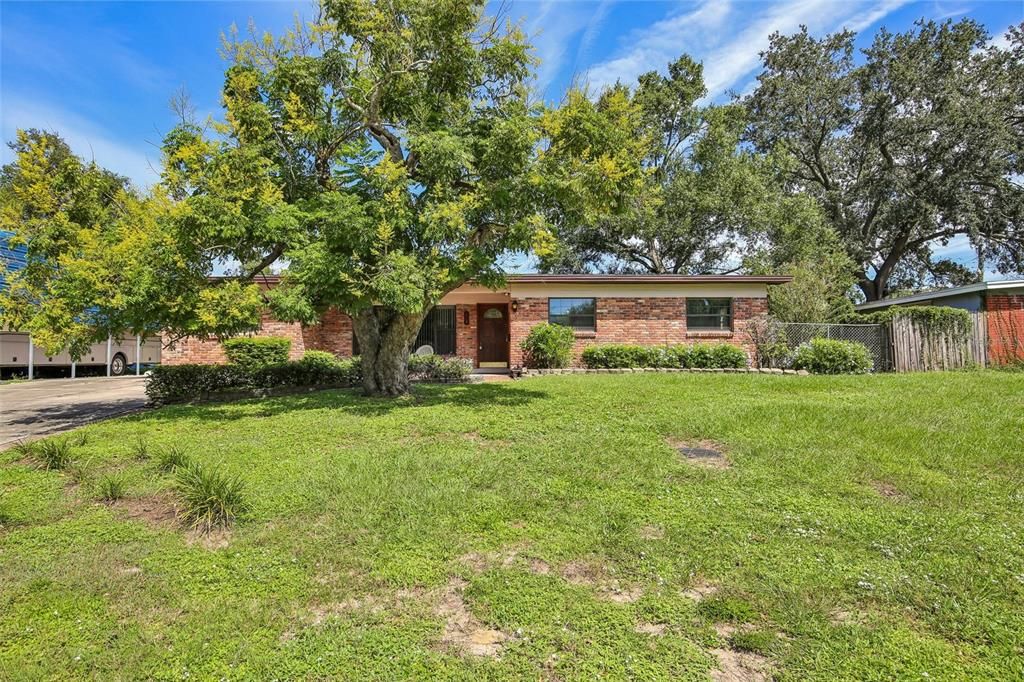 For Sale: $345,000 (4 beds, 2 baths, 1912 Square Feet)