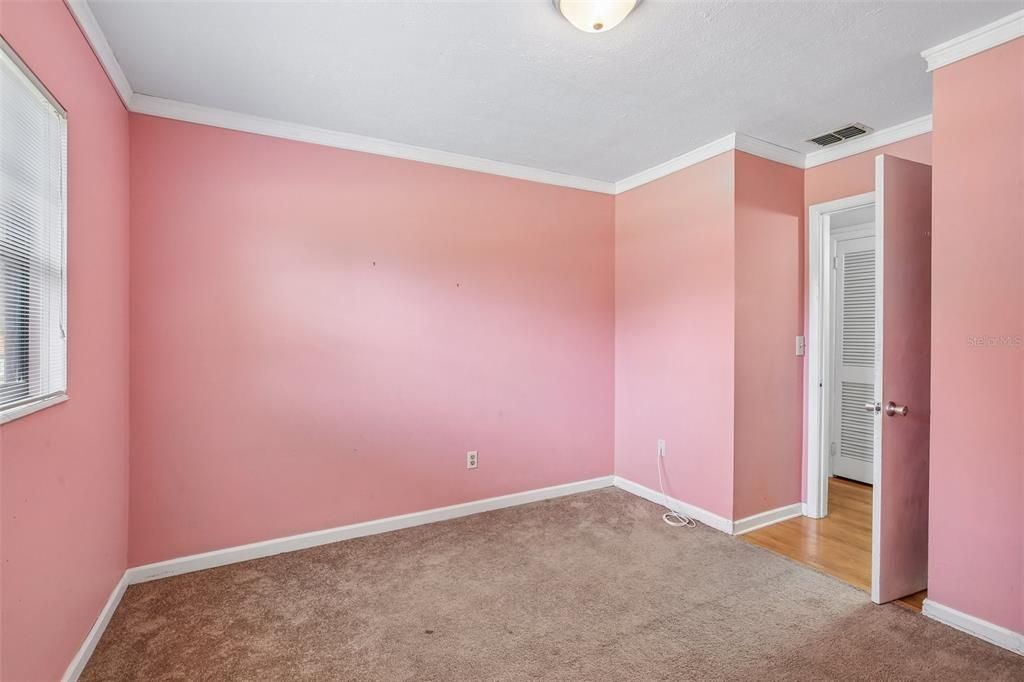 For Sale: $345,000 (4 beds, 2 baths, 1912 Square Feet)