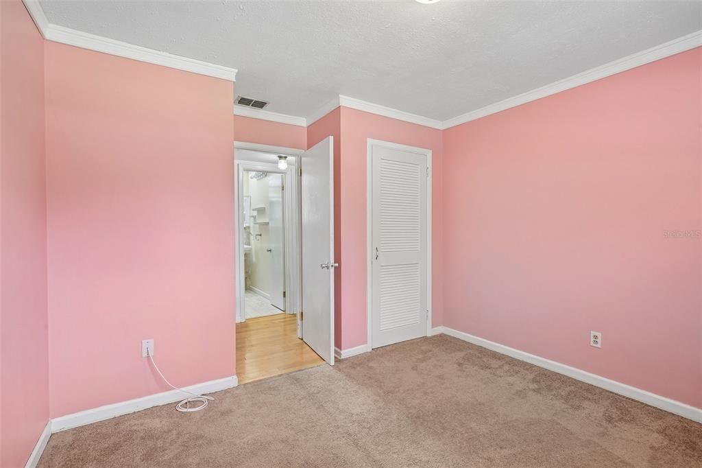For Sale: $345,000 (4 beds, 2 baths, 1912 Square Feet)