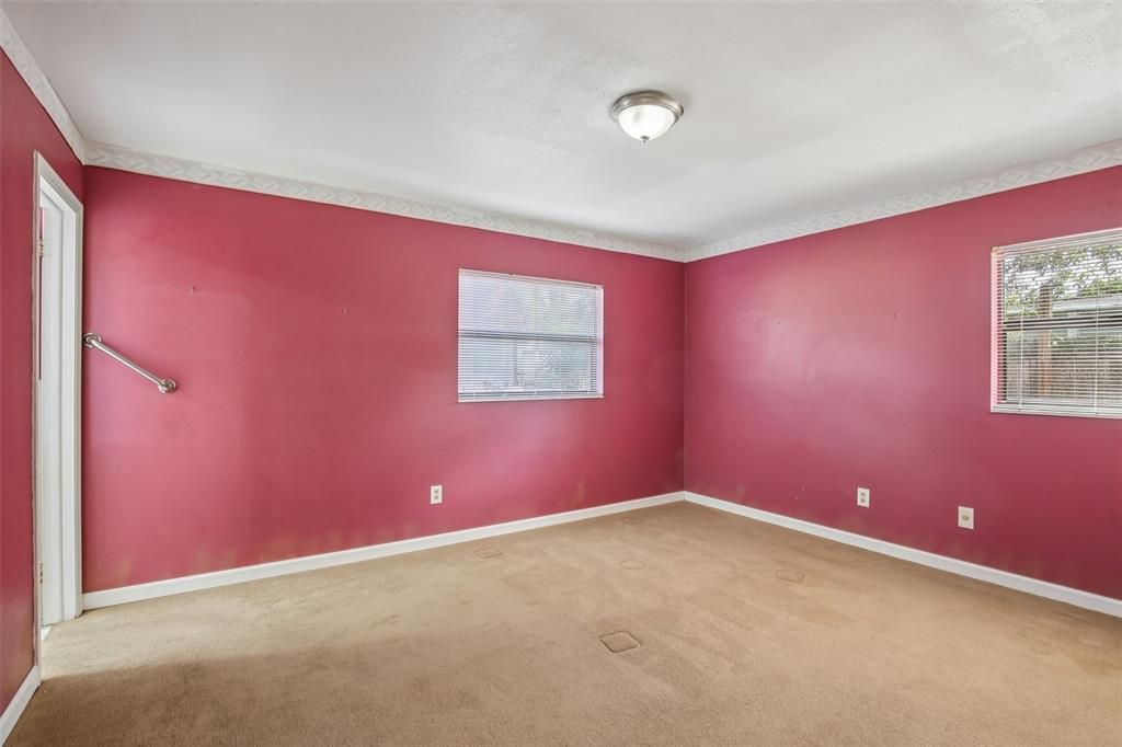 For Sale: $345,000 (4 beds, 2 baths, 1912 Square Feet)