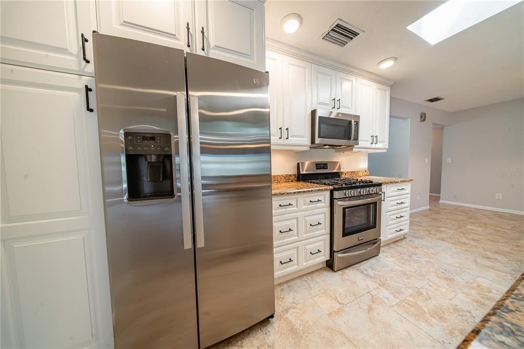 For Sale: $550,000 (4 beds, 2 baths, 2035 Square Feet)