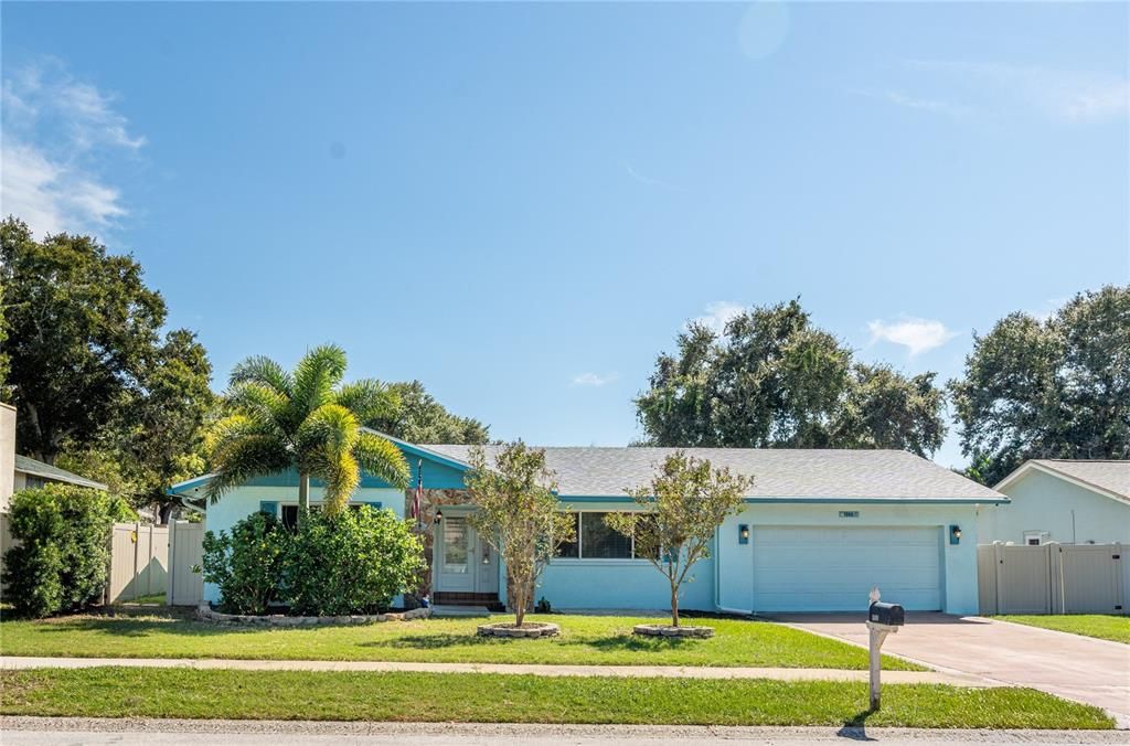 For Sale: $550,000 (4 beds, 2 baths, 2035 Square Feet)