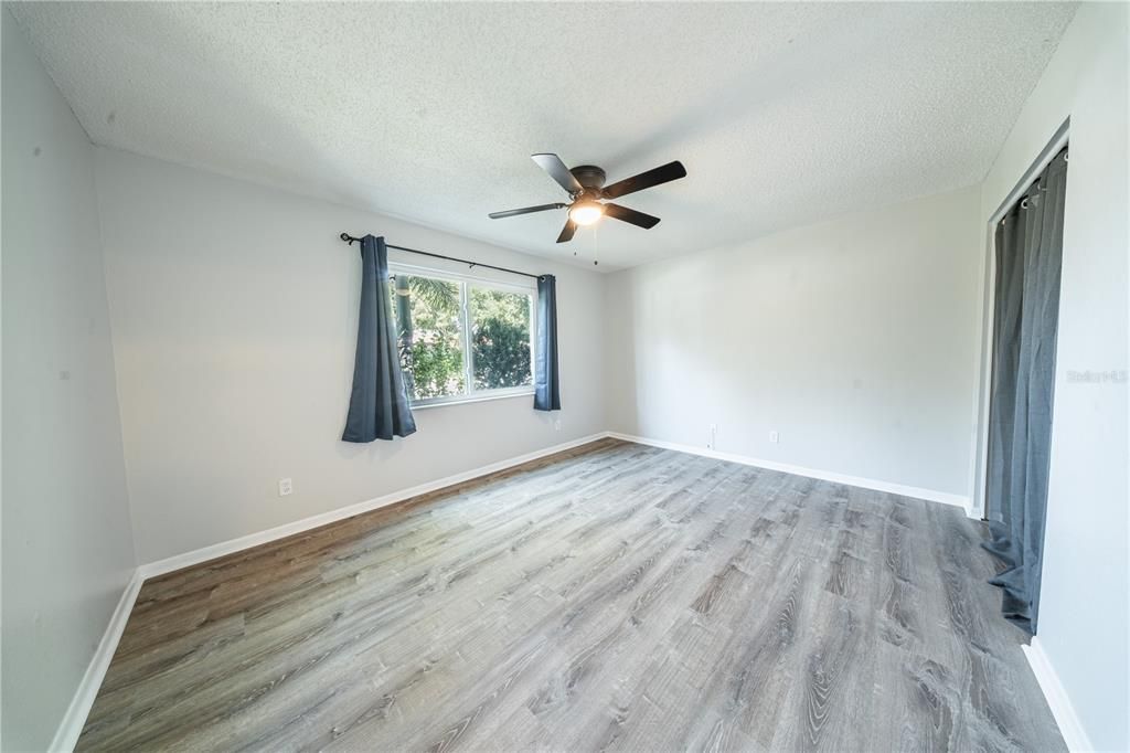 For Sale: $550,000 (4 beds, 2 baths, 2035 Square Feet)
