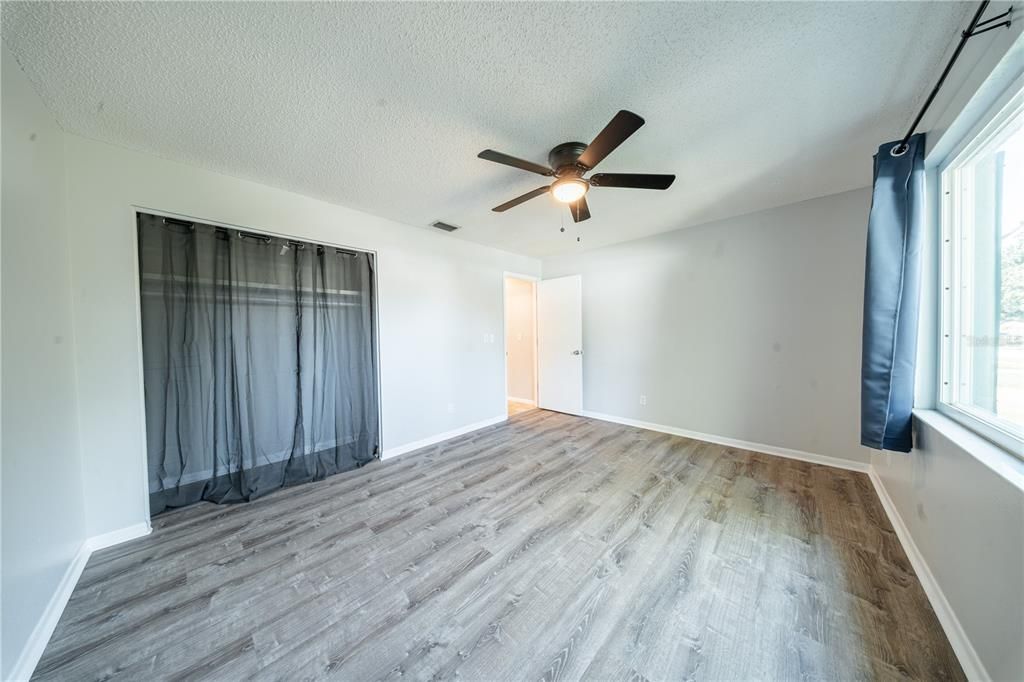 For Sale: $550,000 (4 beds, 2 baths, 2035 Square Feet)