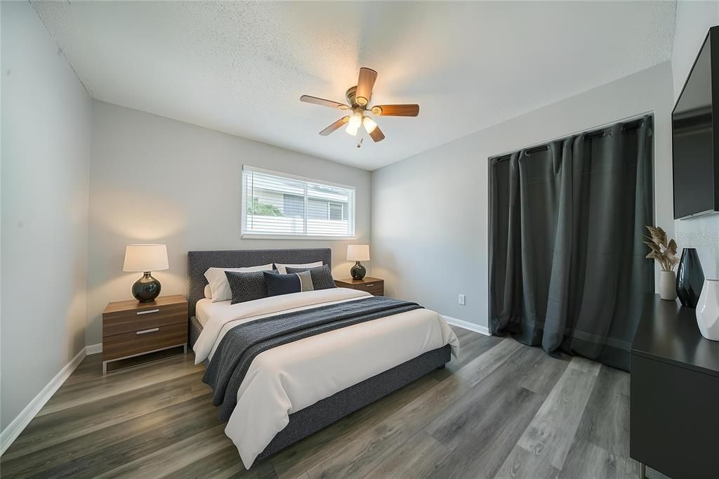 For Sale: $550,000 (4 beds, 2 baths, 2035 Square Feet)