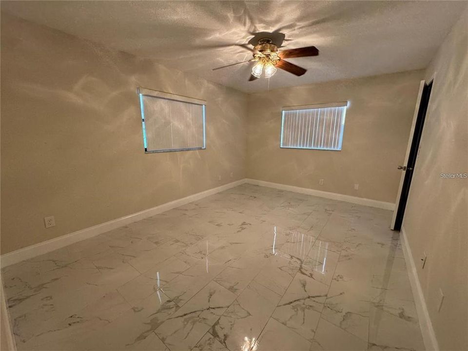 В аренду: $1,950 (2 спален, 2 ванн, 1416 Квадратных фут)
