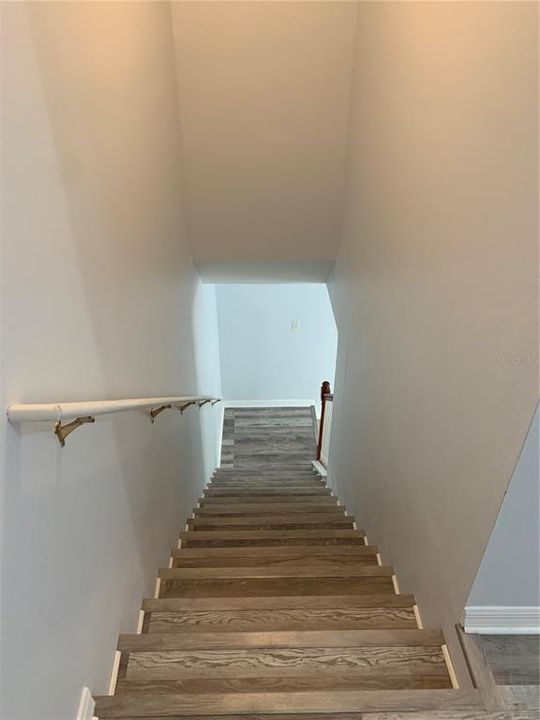 For Rent: $1,800 (3 beds, 2 baths, 1408 Square Feet)