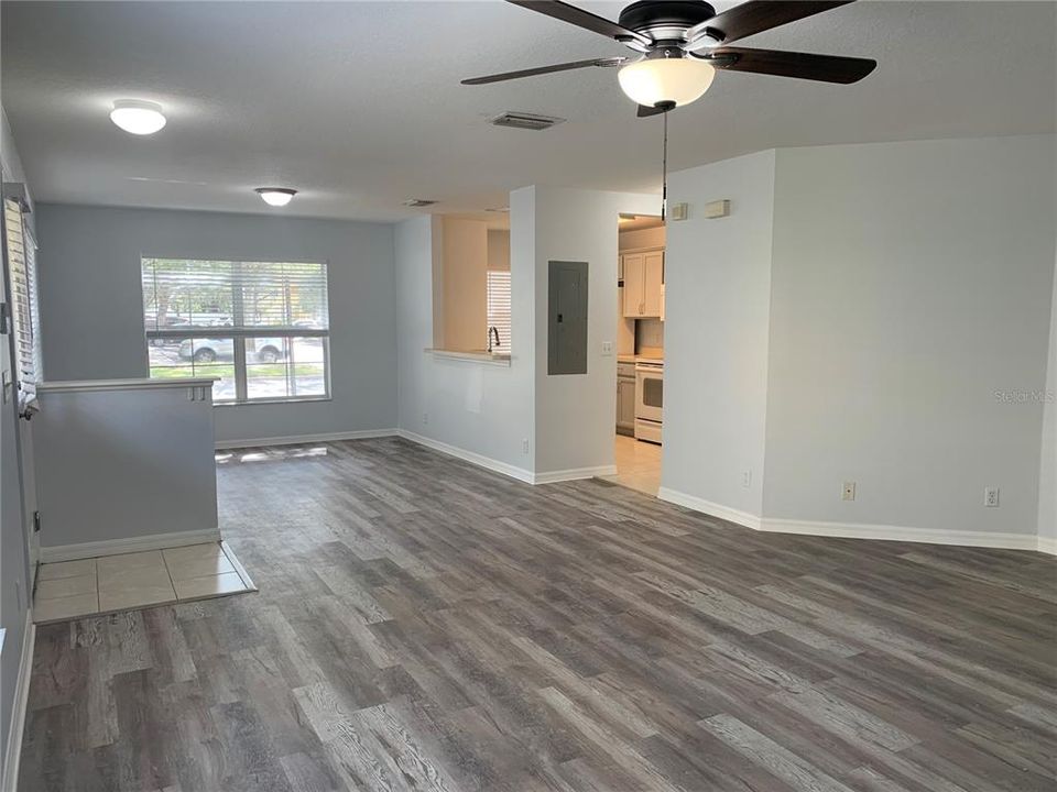 For Rent: $1,800 (3 beds, 2 baths, 1408 Square Feet)