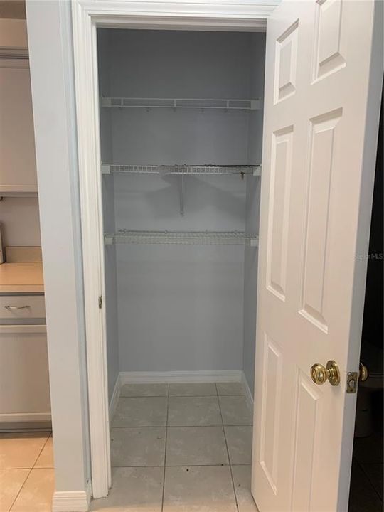 For Rent: $1,800 (3 beds, 2 baths, 1408 Square Feet)