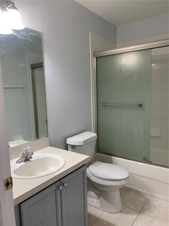 For Rent: $1,800 (3 beds, 2 baths, 1408 Square Feet)