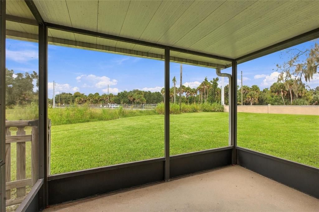 For Sale: $249,900 (2 beds, 2 baths, 1008 Square Feet)