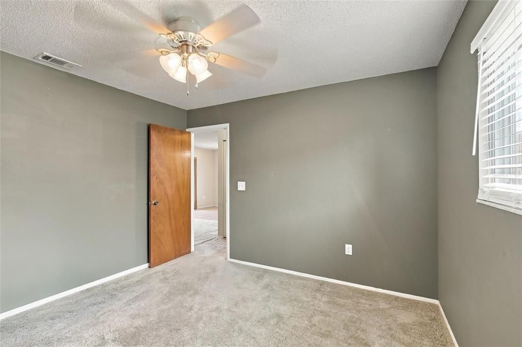 For Sale: $249,900 (2 beds, 2 baths, 1008 Square Feet)