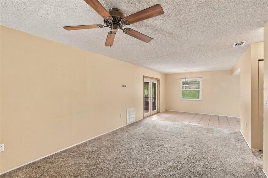For Sale: $249,900 (2 beds, 2 baths, 1008 Square Feet)