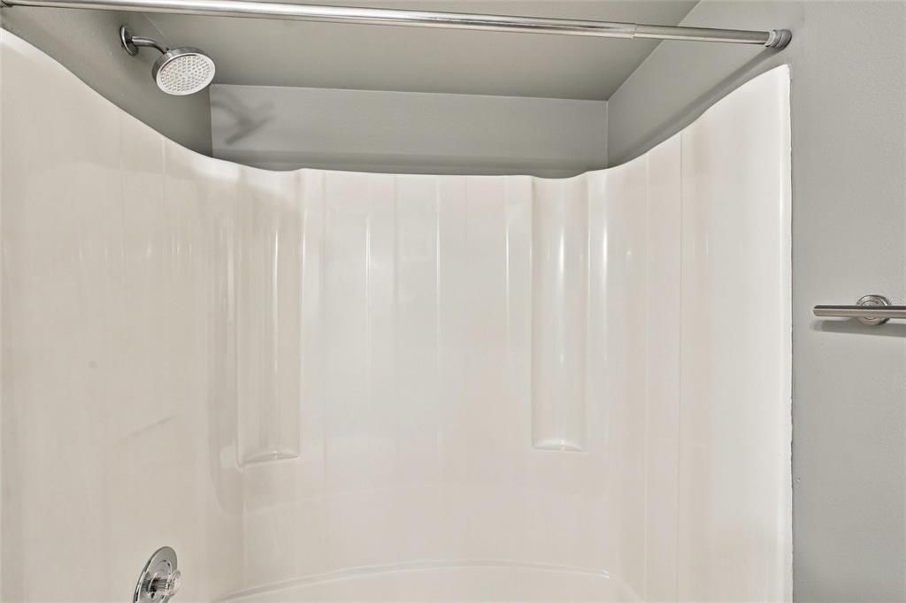 For Sale: $249,900 (2 beds, 2 baths, 1008 Square Feet)