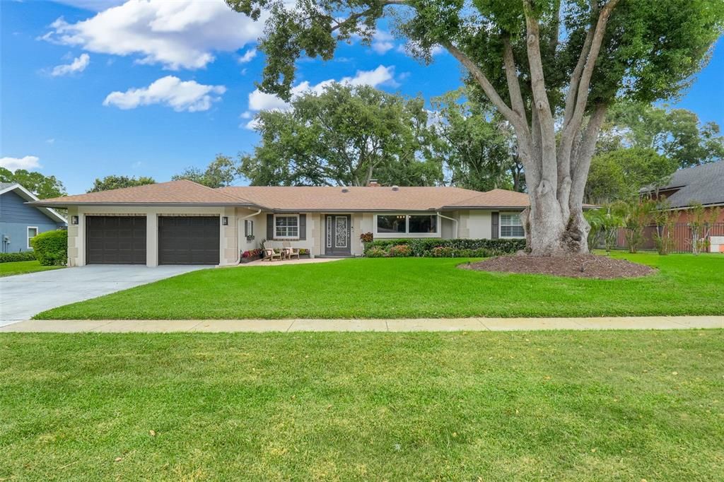 For Sale: $559,990 (3 beds, 2 baths, 2265 Square Feet)